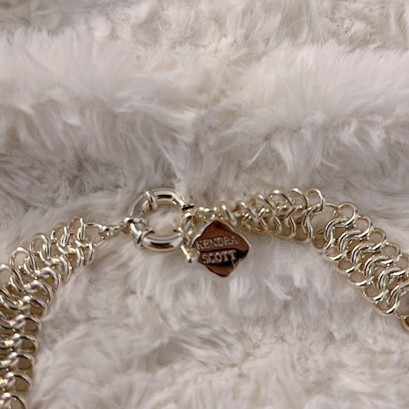 *VINTAGE* NWOT Kendra Scott Gretchen Statement Necklace in Gold w/ Black - Picture 3 of 4